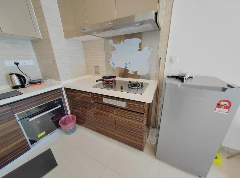 Apartment R&f Princess Cove - Jb Causeway - Sauna - Netflix - Like Facilities *